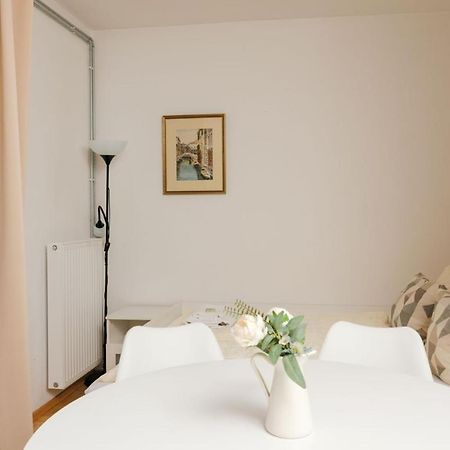 Apartment Zentral Direkt An U-Bahn Station 비엔나 외부 사진