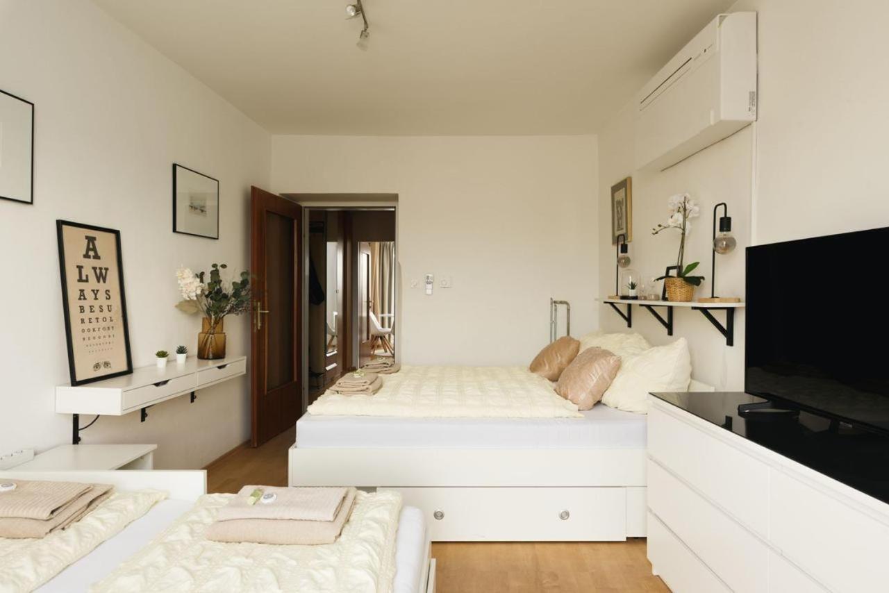 Apartment Zentral Direkt An U-Bahn Station 비엔나 외부 사진