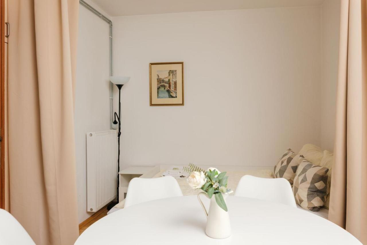 Apartment Zentral Direkt An U-Bahn Station 비엔나 외부 사진