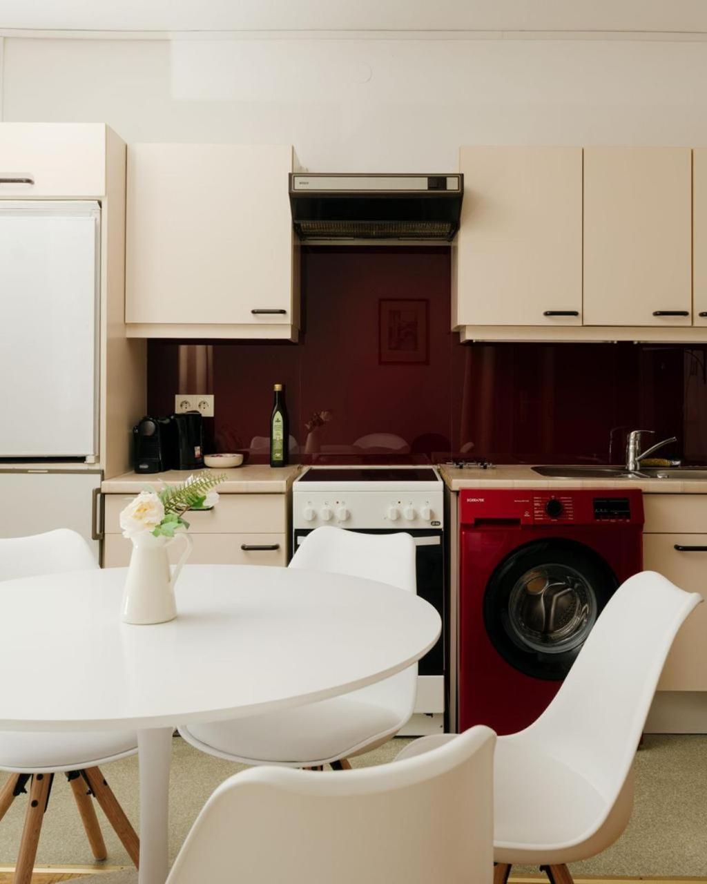 Apartment Zentral Direkt An U-Bahn Station 비엔나 외부 사진